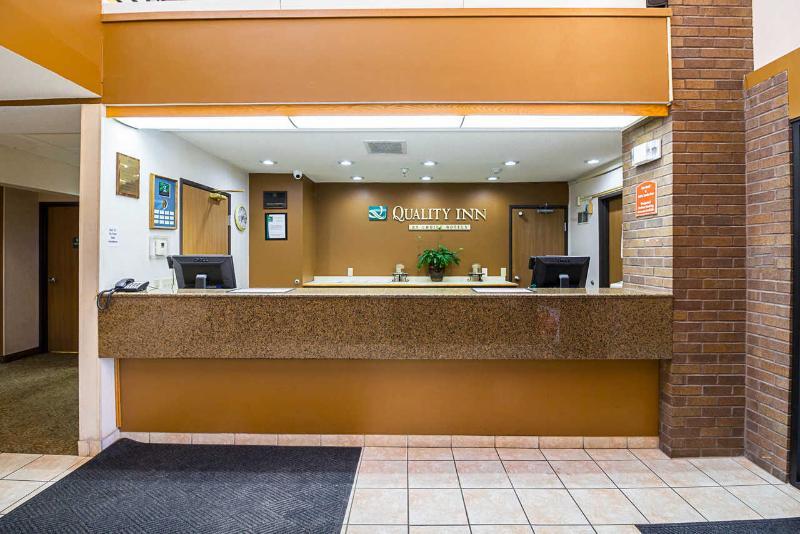 Quality Inn Тиф Ривър Фолс Екстериор снимка